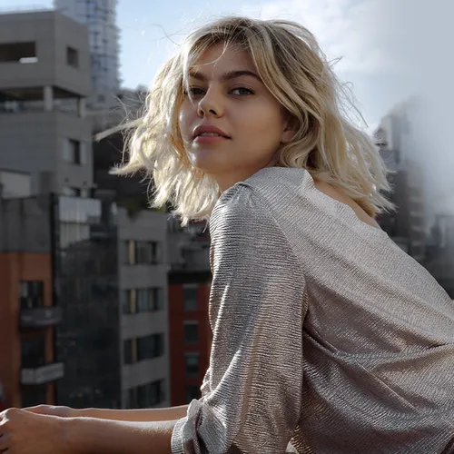 REPLAY : Louane était notre invitée sur Cannes Radio